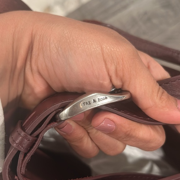 Rag & bone Belize leather shopper bag in wine burgundy - Picture 11 of 12